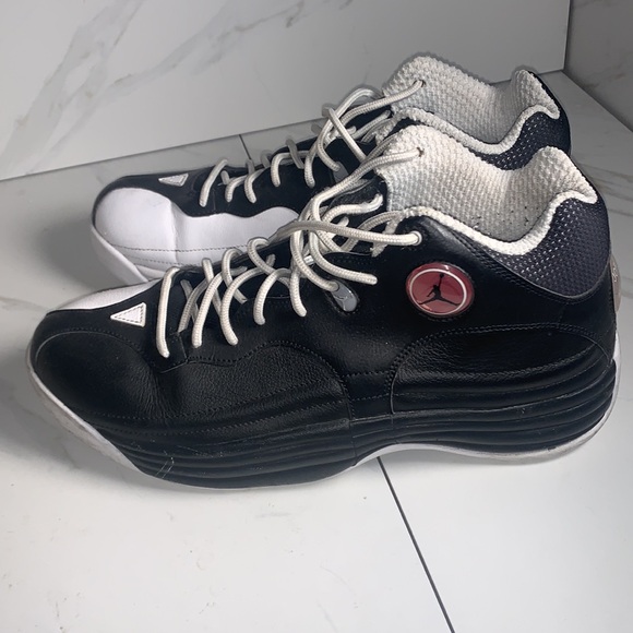 Size 10.5 - Air Jordan Jumpman Team 1 2020 Black - Picture 4 of 7